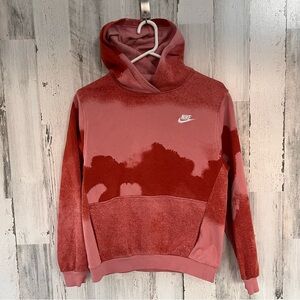 Nike Big Kids Size XL Club Fleece Pullover Hoodie Allover Wash In Red/Stardust